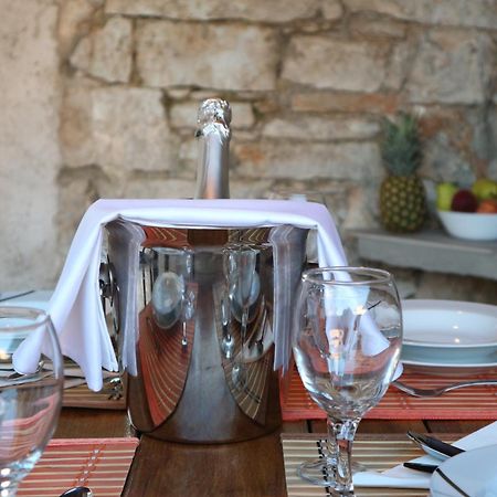 Villa Palace Peruški エクステリア 写真