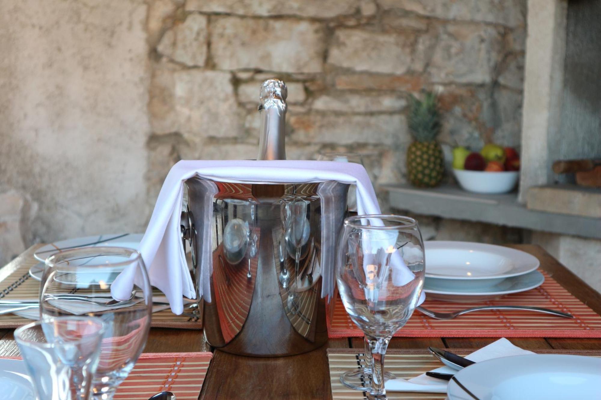 Villa Palace Peruški エクステリア 写真