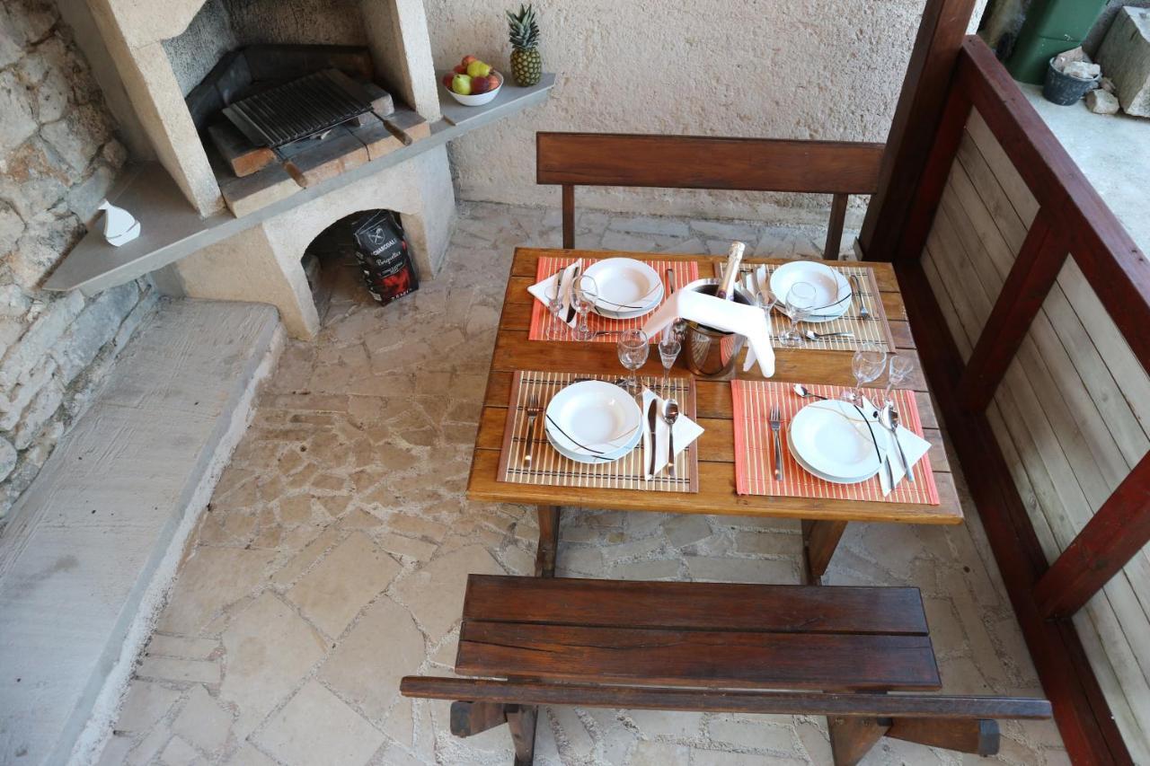 Villa Palace Peruški エクステリア 写真